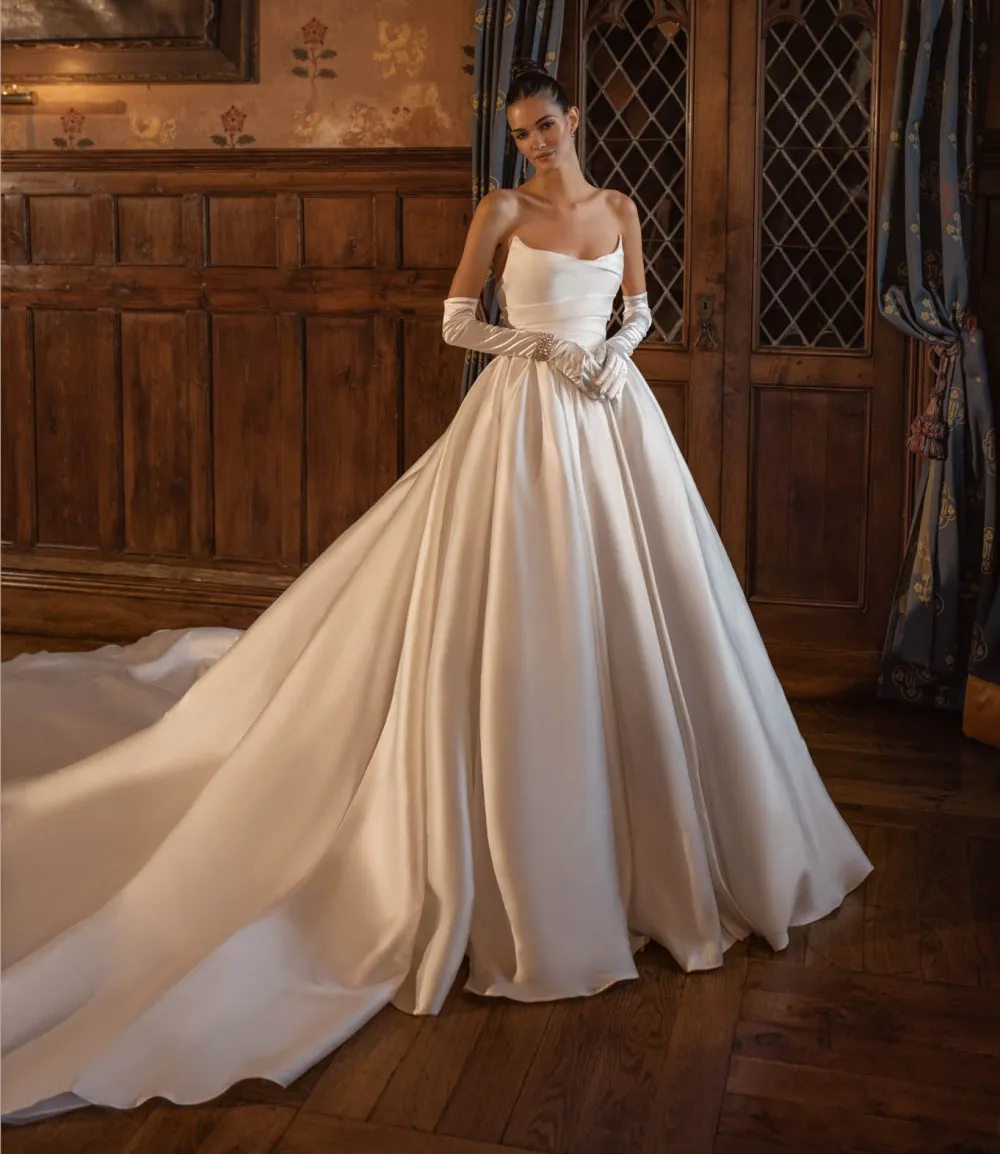 Couture Wedding Dress | Vienna Swiss Meadow | Phillipa Lepley