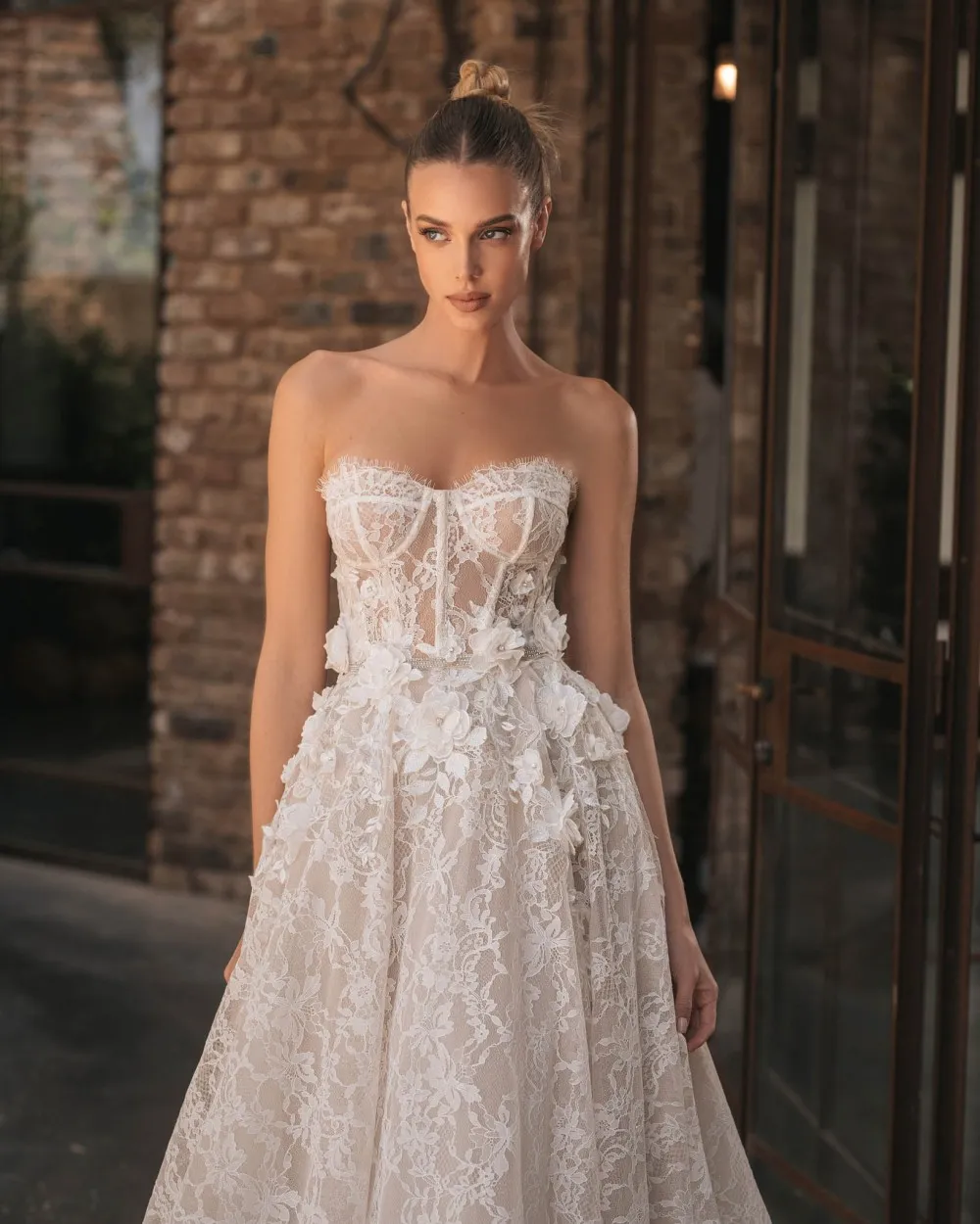 Berta Vestidos De Novia De Encaje Vestidos De Novia Con Apliques 3D Escote Sin Tirantes Linea A Corte De Tul Vestido De Novia De 133 09 DHgate