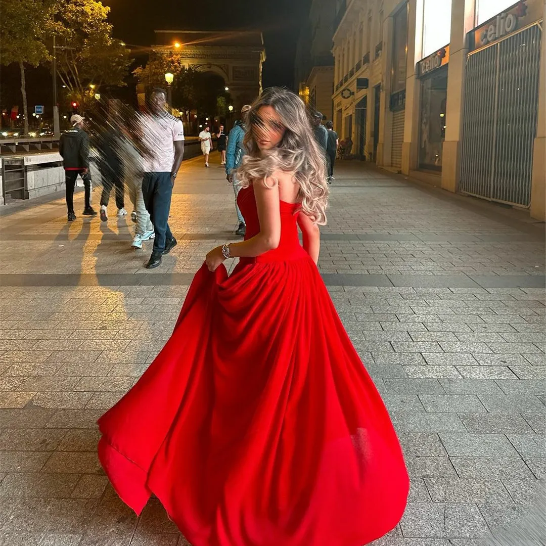 Elegant Long Red Chiffon Evening Dresses With Ribbon A Line Strapless Pleats Floor Length Zipper Back Robe de soiree for Women