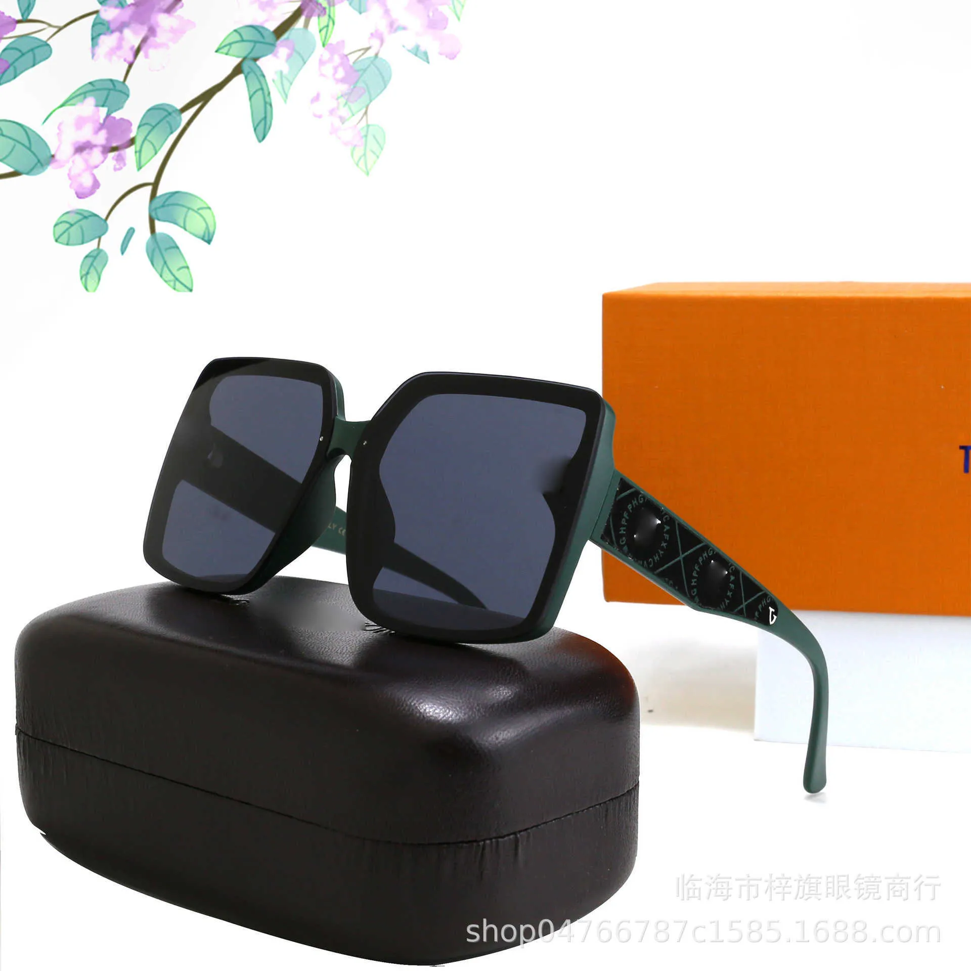 Trendy Oversized Square Sunglasses for Women - Fashion 