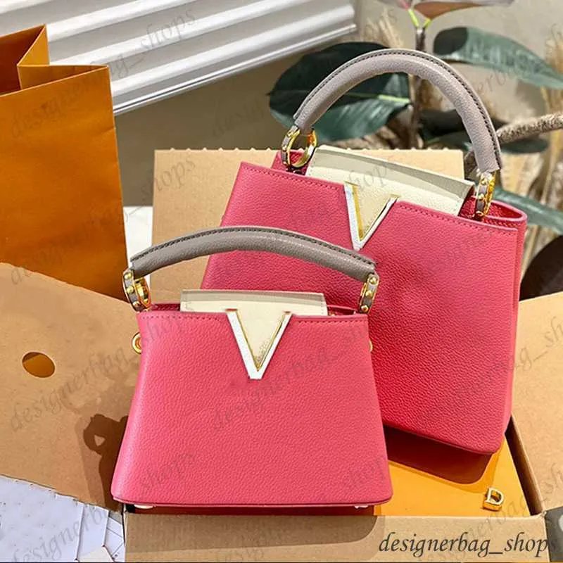 Different brand names outlet of bags
