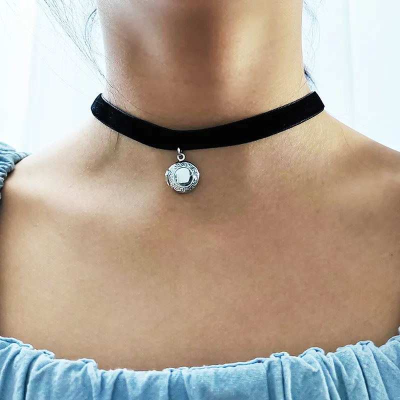 Of 10 Platinum Plated Little Round Locket Choker Choker Collar