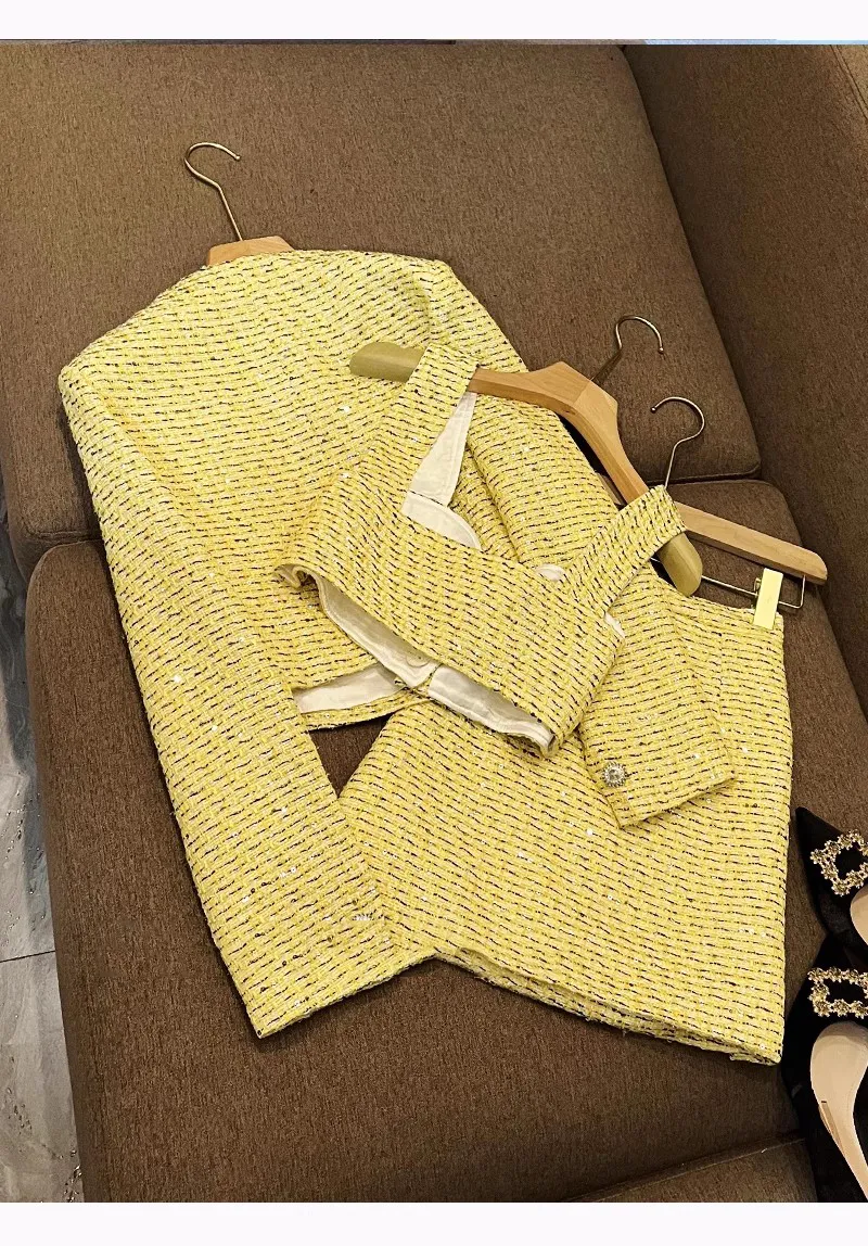 2023 Autumn Yellow Two Piece Dress Sets Long Sleeve Round Neck Tweed Single-Breasted Coat & Square Camisole & Short Skirt Suits Set Three Piece Suits O3G172089