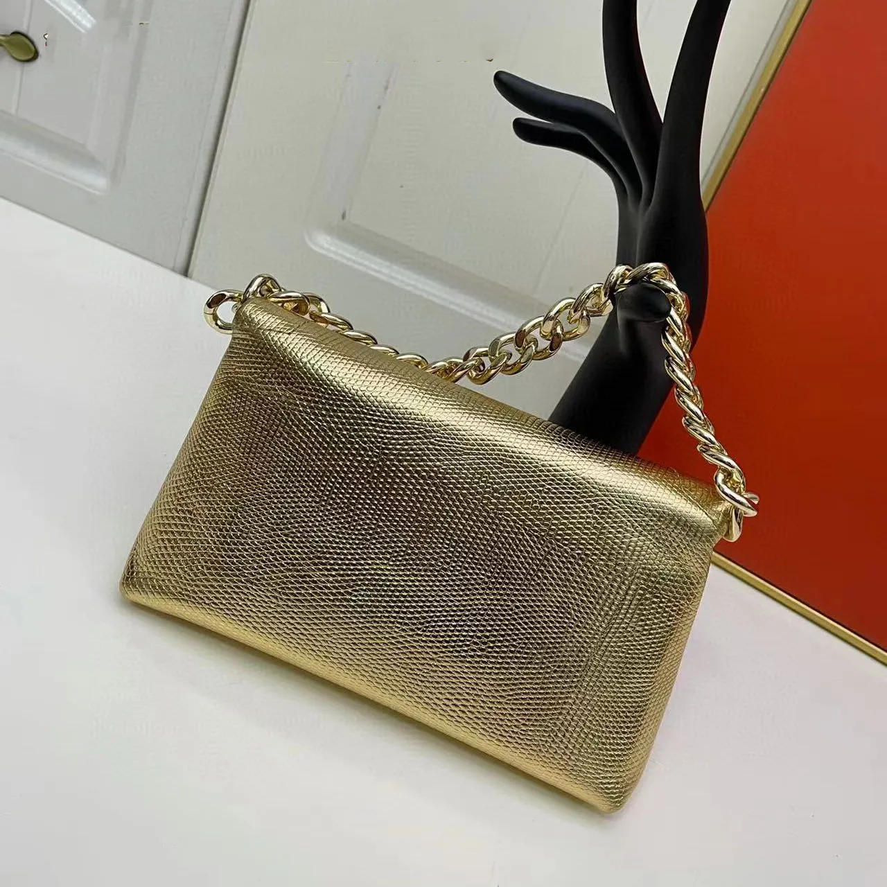 Designer Serpentine Tote Bag With Gold Chain Fashionable Crocodile Blue ...