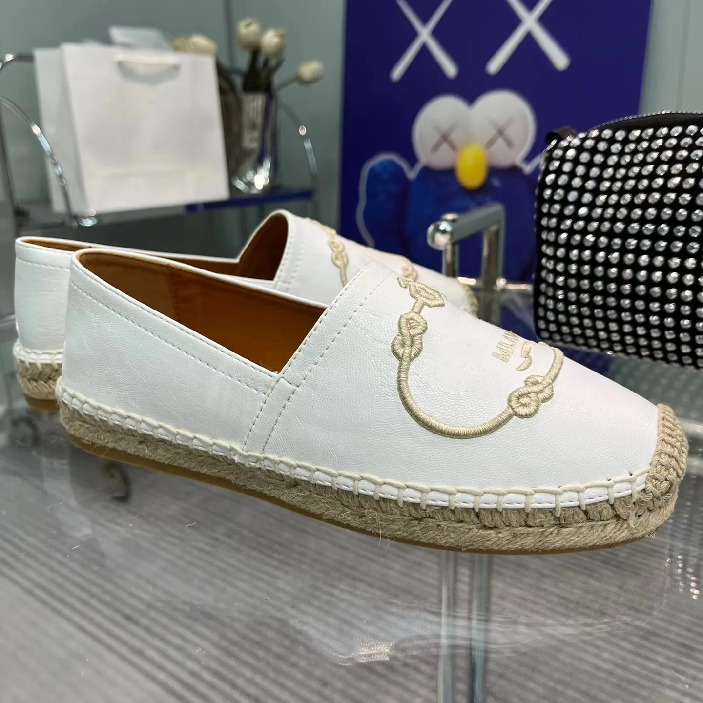 Prada triangle-logo fisherman sandals - White