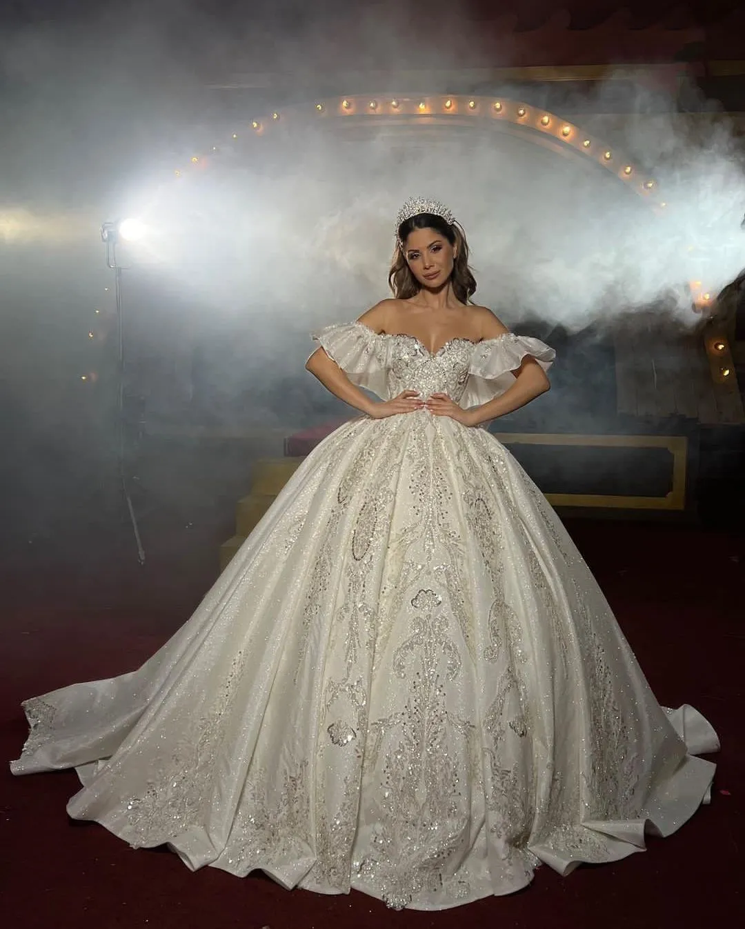 Luxury Ball Gown Wedding Dress Sleeveless V Neck Off Shoulder Sparkly Sequins  Beads Lace Applique Zipper Bridal Gown Plus Size from Dhgate Ball Gown  Wedding Dresses - price 307.54