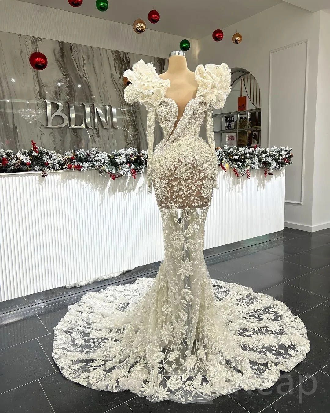 2025 mermaid wedding dress Vintage Lace Wedding Dresses V Neck Mermaid Court Train Bridal Dresses 2025 Lace Bridal Gowns