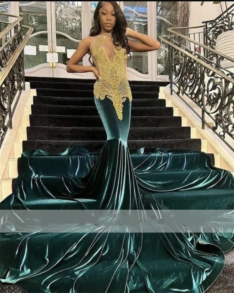 Hunter green velvet best sale gown