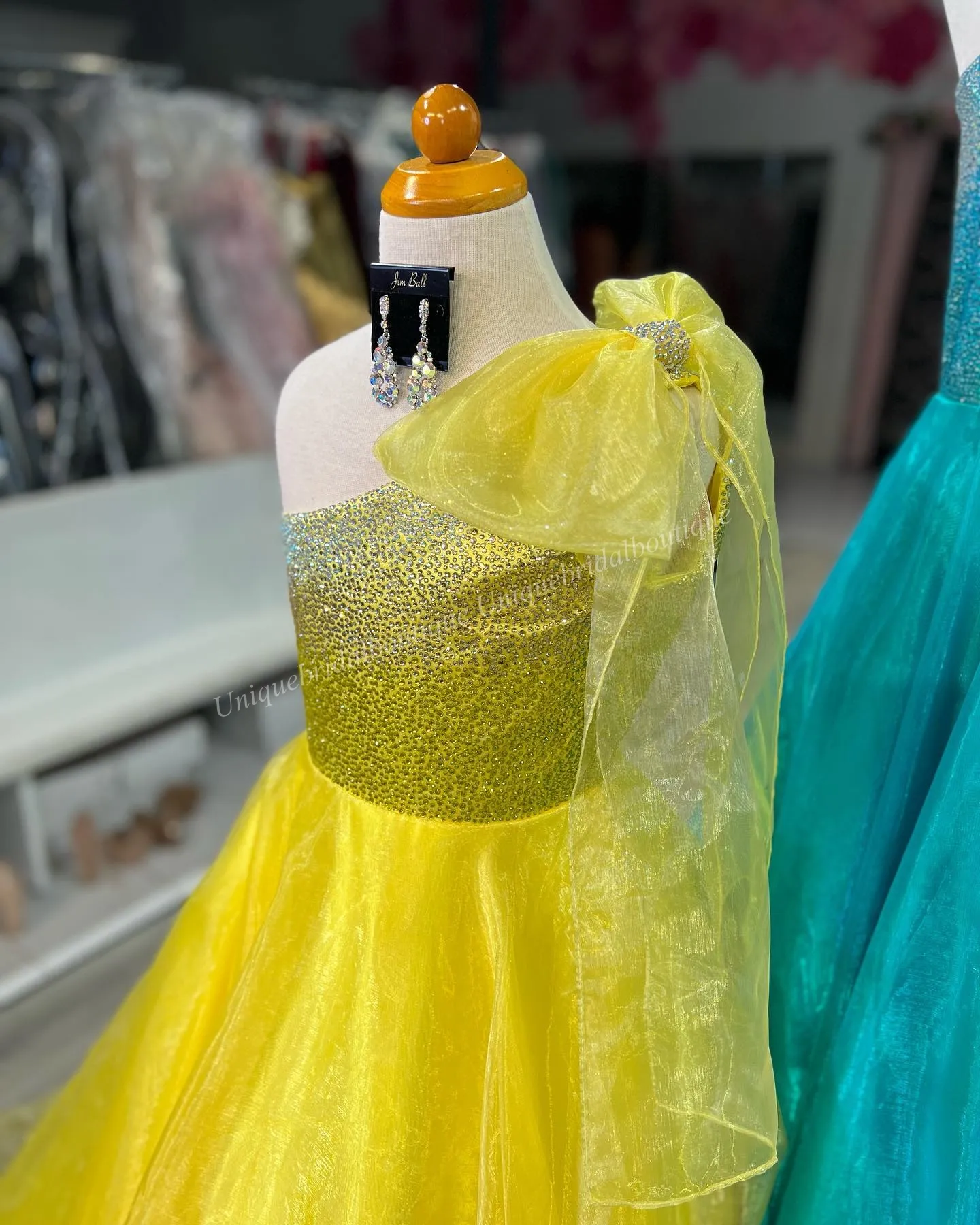 Shimmer Girl Preteen Pageant Dress 2023 Bow AB Stones Crystal Ballgown Little Kid Birthday Formal Party Gown Infant Toddler Teens Tiny Young Junior