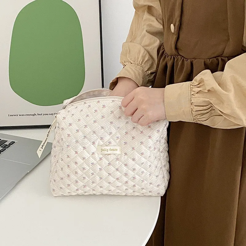 Big size clutches online