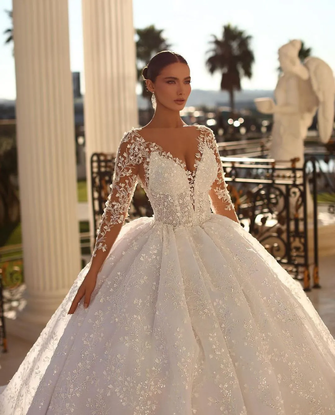 Plus Size Floor-Length Ruffles Ball Gown Wedding Dress Plus Size Floor-Length Ruffles Ball Gown Wedding Dress