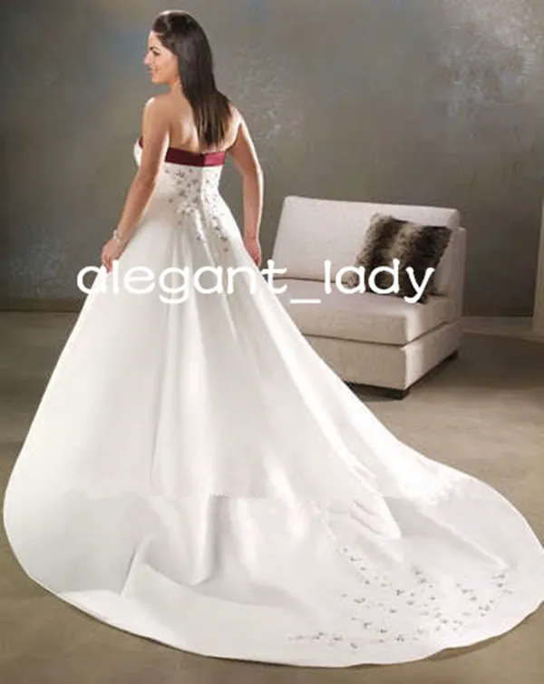 Vintage White Burgundy Stain Wedding Dresses 2023 Beaded Embroidery Strapless Western Country Bridal Gowns Plus Size Vintage White Burgundy Stain Wedding Dresses 2023 Beaded Embroidery Strapless Western Country Bridal Gowns Plus Size