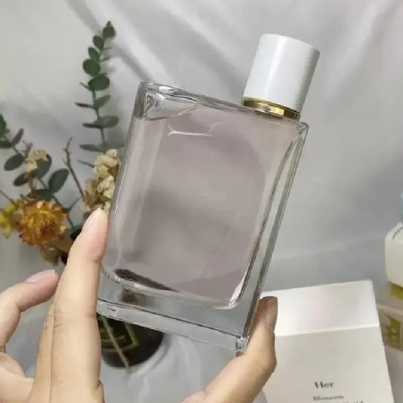 Burberry her blossom recenze on sale
