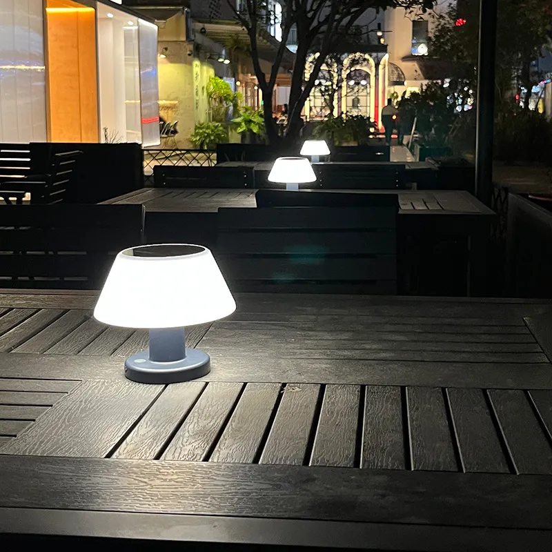 LEDソーラーテーブルランプマッシュルーム屋外の防水性薄暗いパティオ