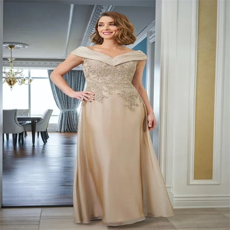 Mother of the bride dresses in champagne color sale