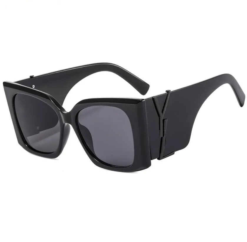 2023 Designer Sunglasses Original Eyeglasses Outdoor Shades PC Frame Fashion Classic Lady Mirrors for Women and Men Glasses Unisex302u