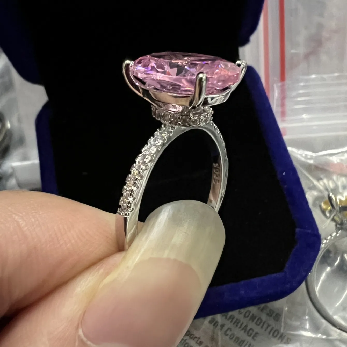 ブライトオーバル 6ct ラボピンクダイヤモンドリング 925...を￥1,513 