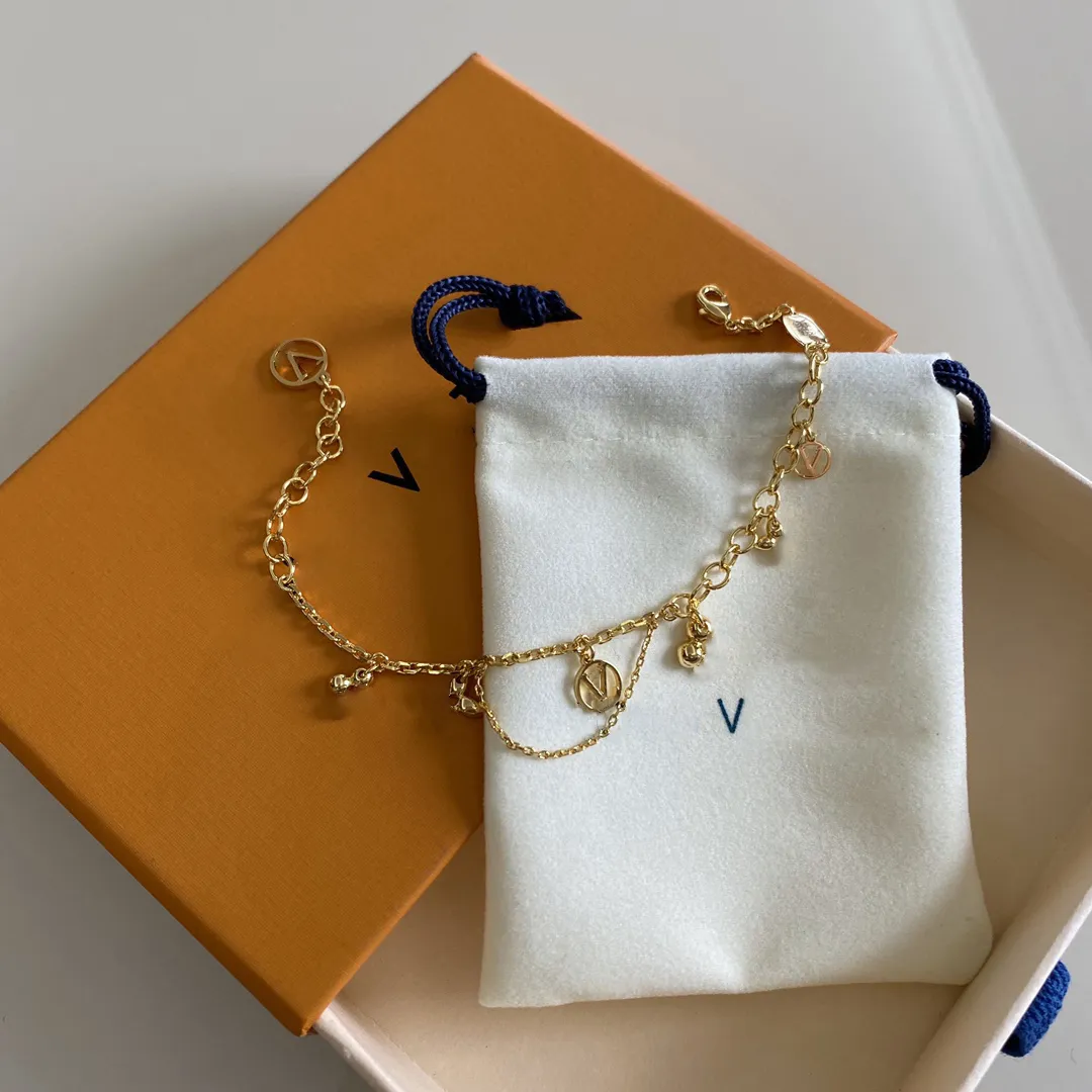 Blooming supple bracelet deals