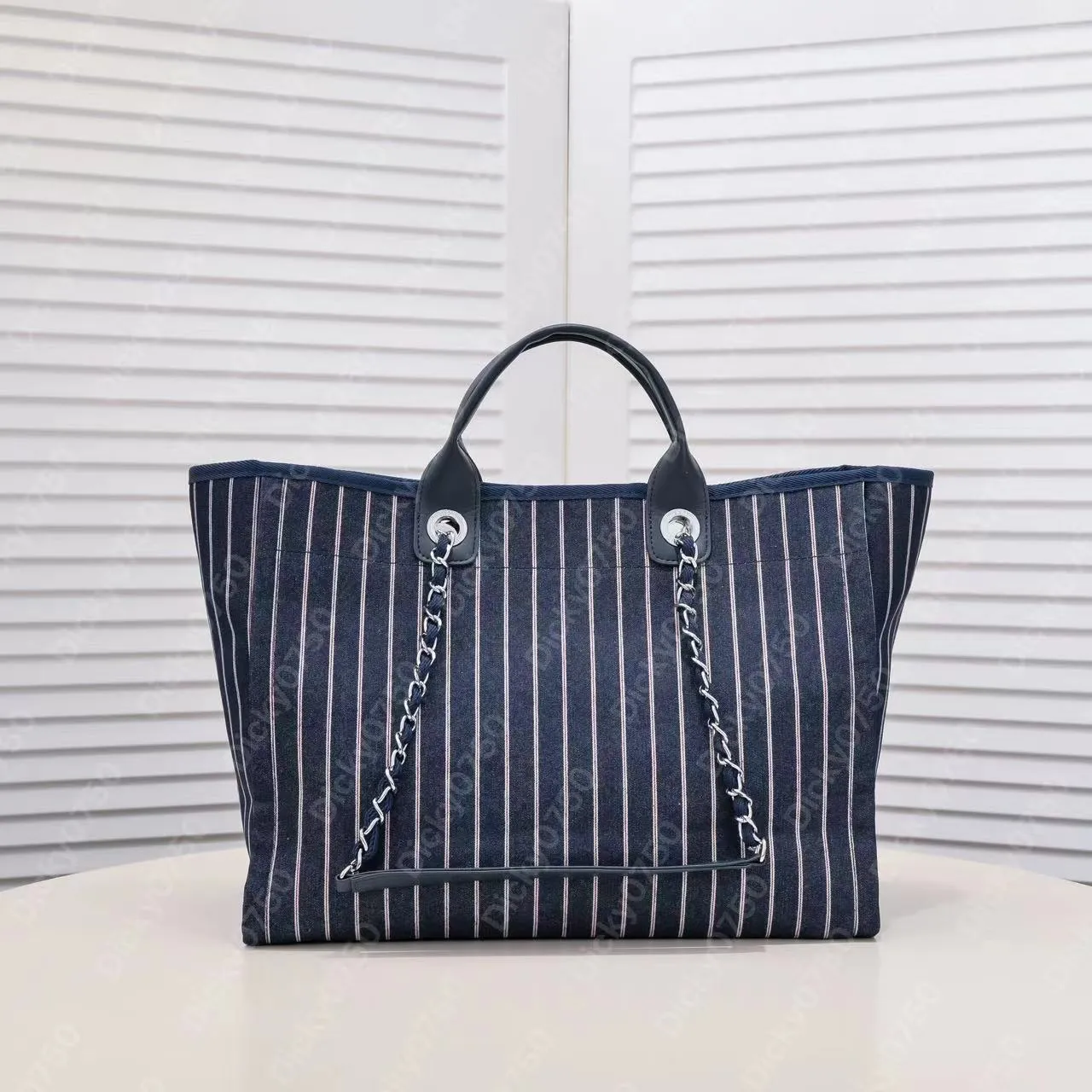 Over the shoulder beach bag clearance