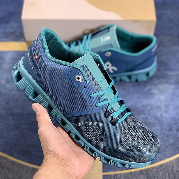 DHgate Designer Cloud Running Shoes for Men and Women Breathable Mesh Sneakers with Cushioned Sole for Workout and Cross Training Shoes Accessories