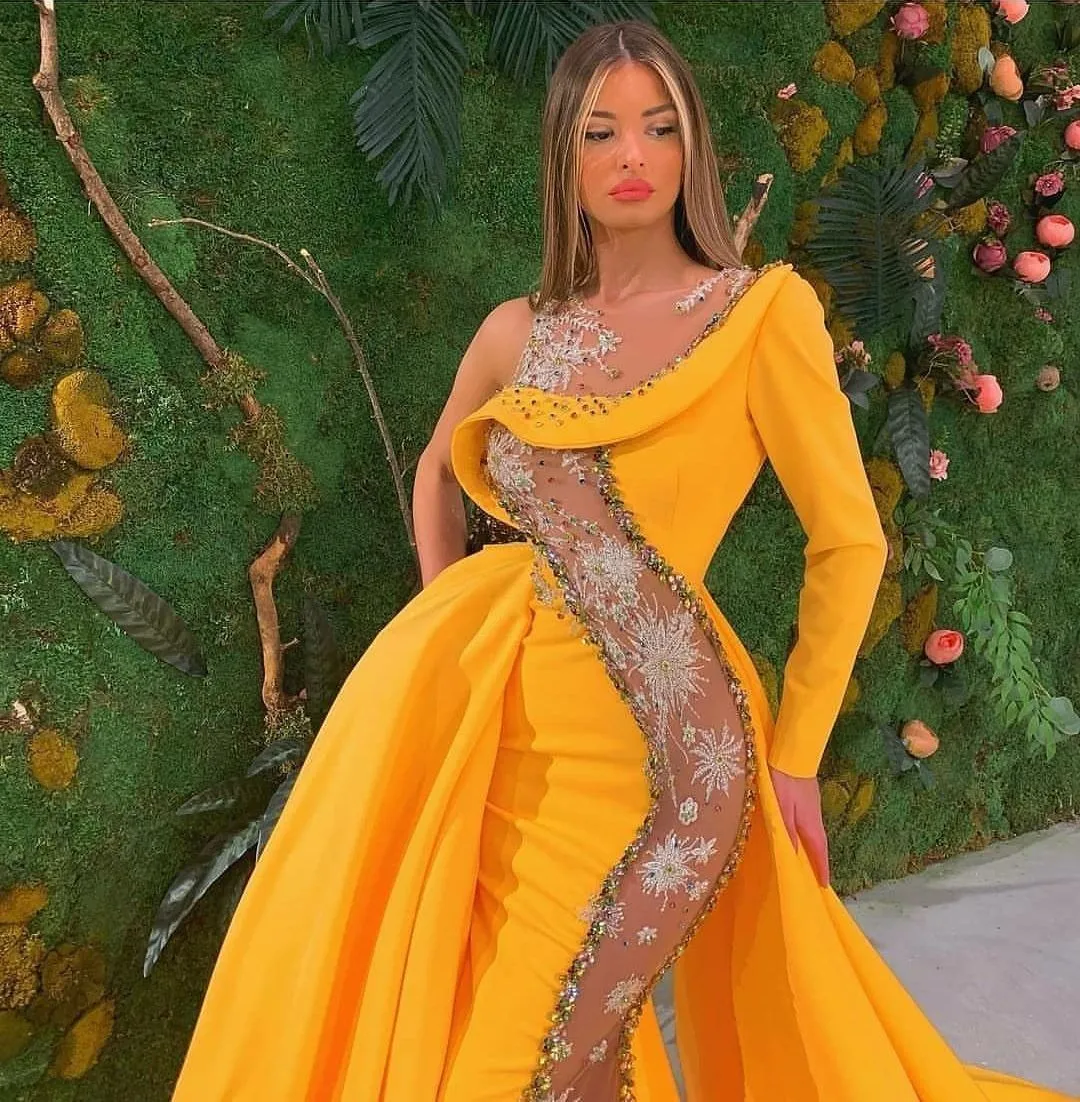 Yellow Lace Sequined Mermaid Yellow Evening Gown with Overskirt - Perfect for Prom and Red Carpet Events, image size:1080x1102