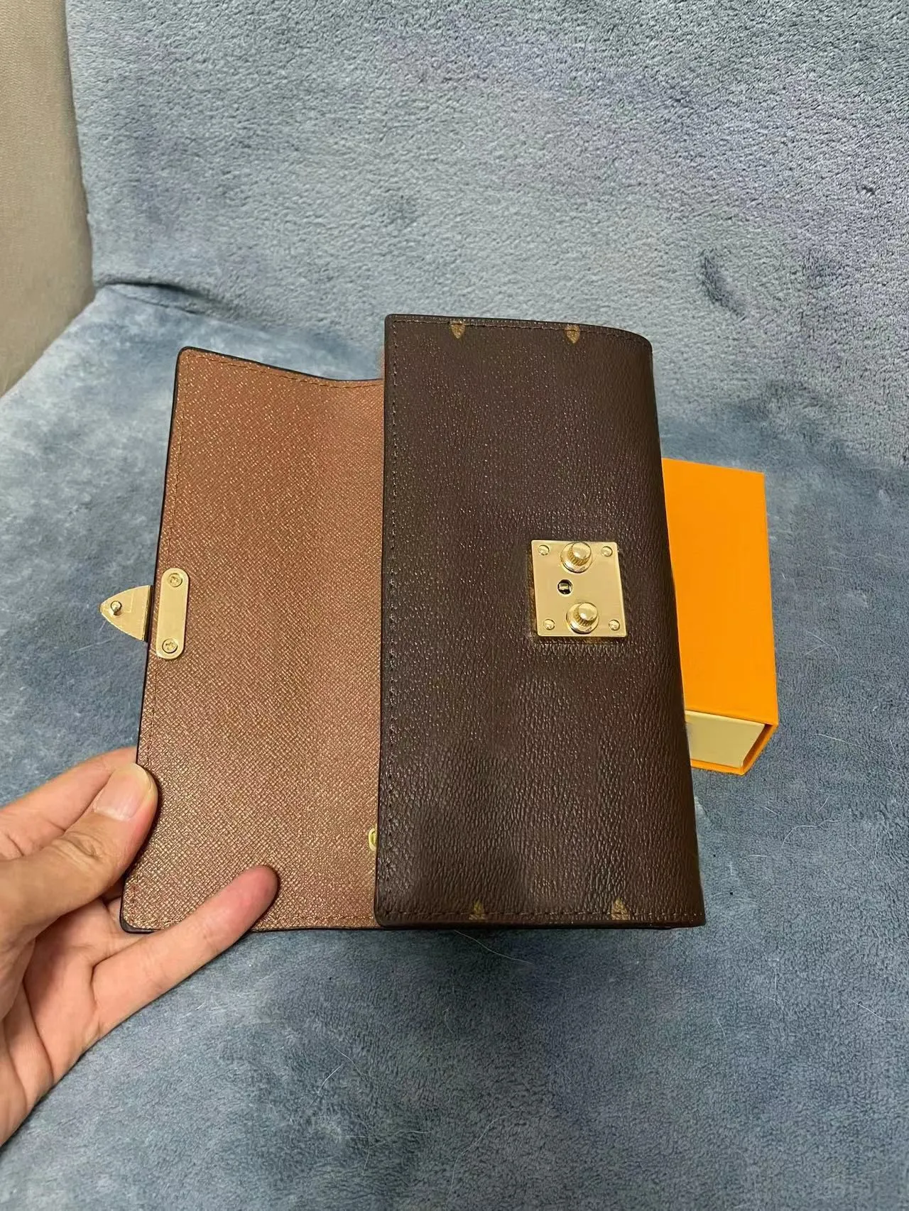Portafoglio Triplo Lungo Donna In Pelle, Porta Carte E Cellulare, A Pochette, Colori Solidi