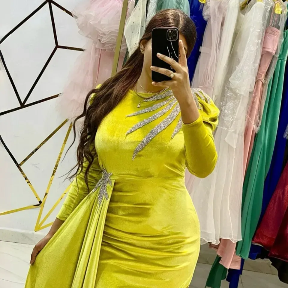 Yellow velvet hotsell prom dress