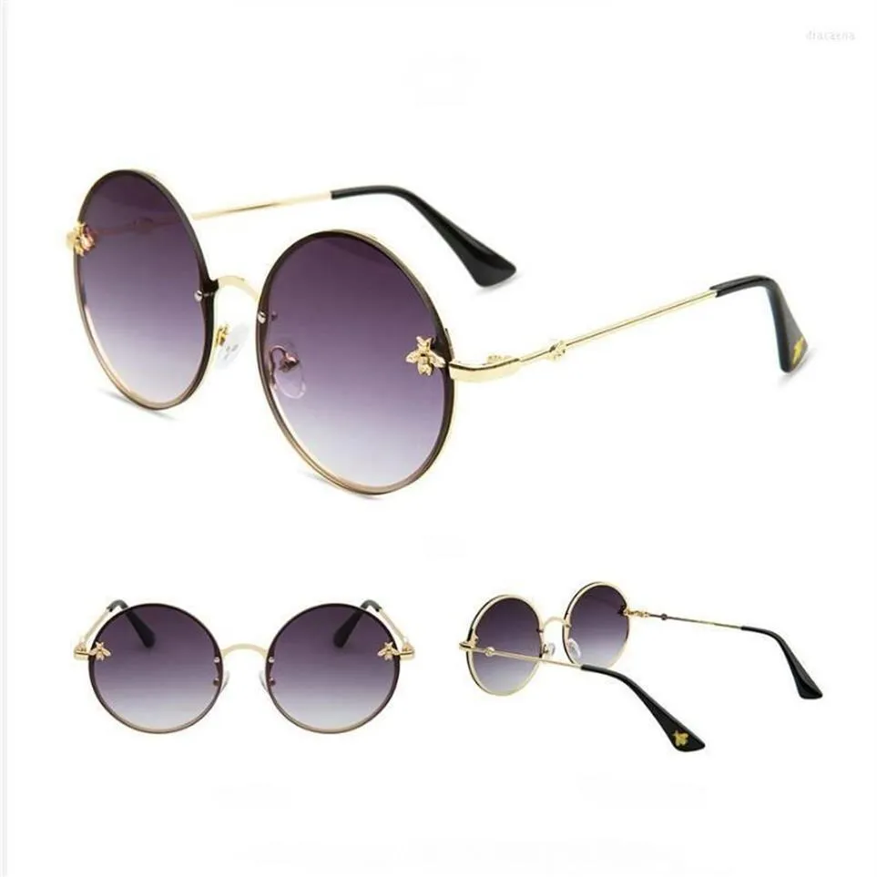 Óculos De Sol Luxury Redond Bee Homem Homem Retrô Designer De Metal  Molduras De Grandes Dimensões Gafas De Sol Mujer 2022228d De $136,53