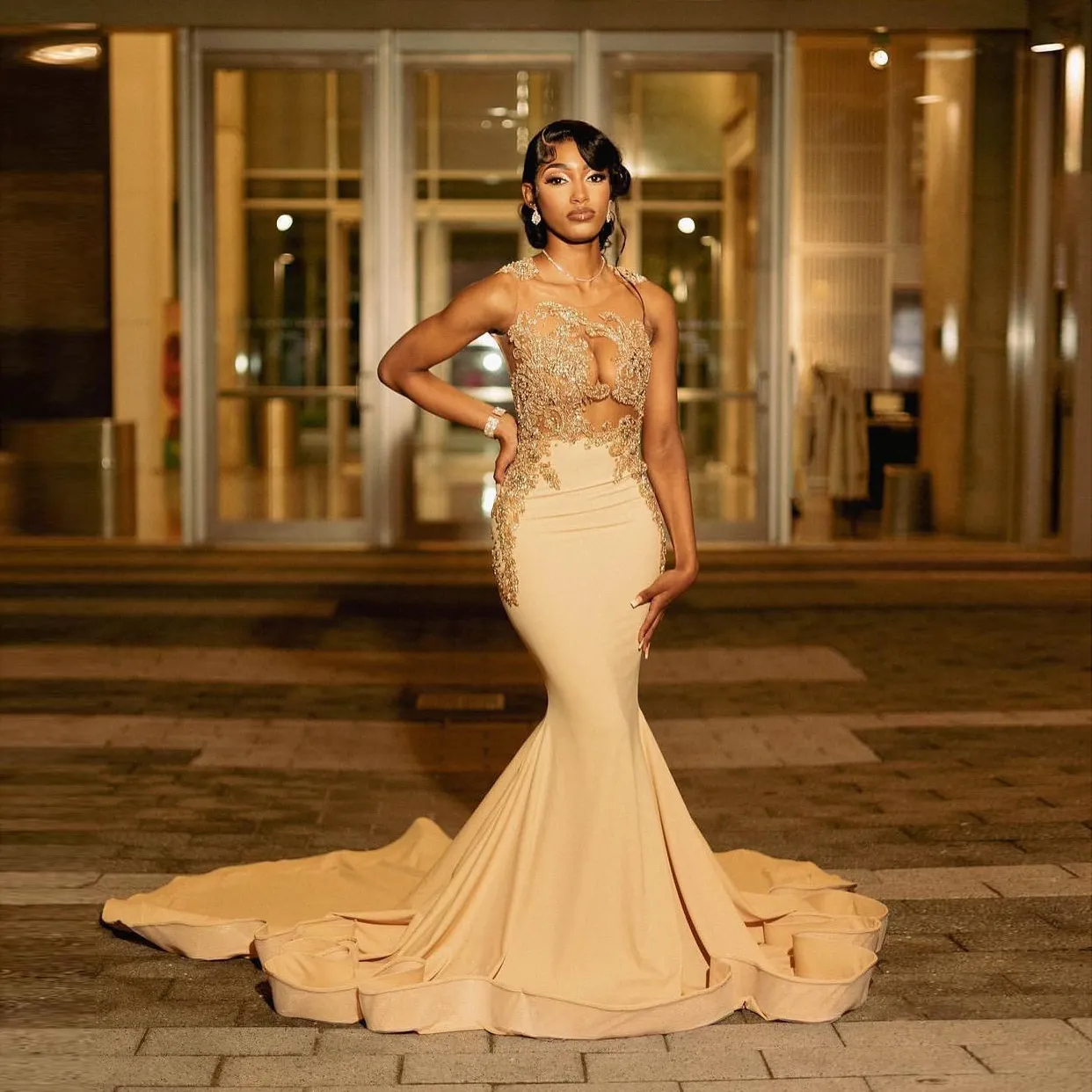 Champagne Sleeveless Mermaid Appliques Evening dresss Champagne Sleeveless Mermaid Appliques Evening dresss