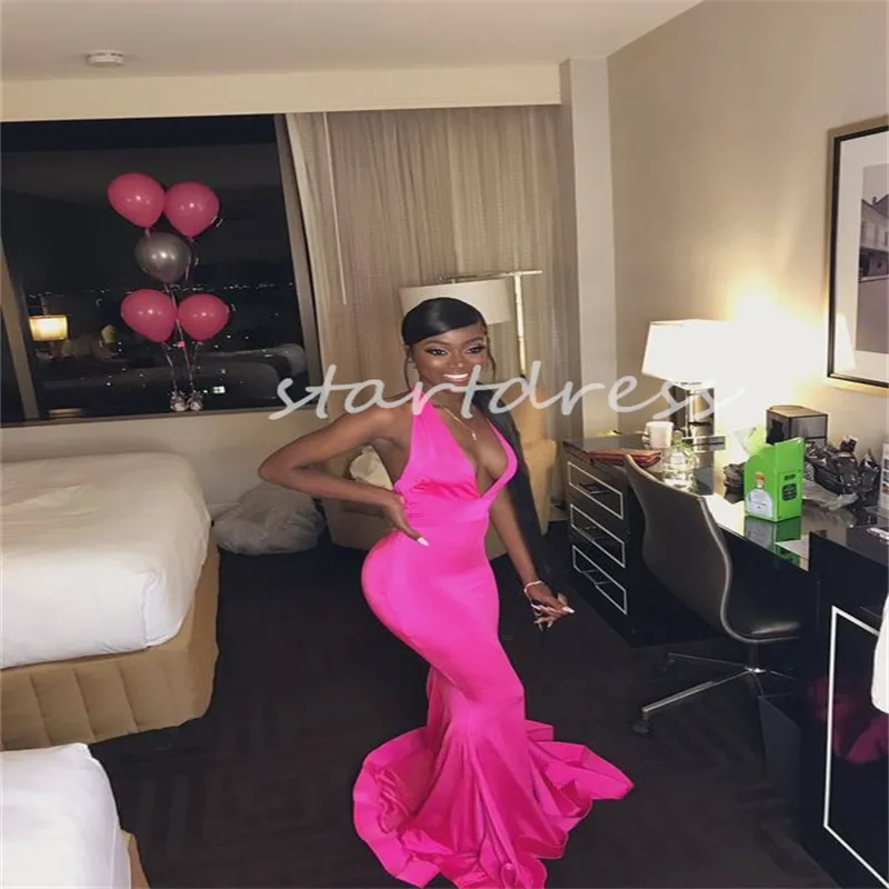 Sexy Halter V-Neck Evening Dress Sexy Halter V-Neck Evening Dress