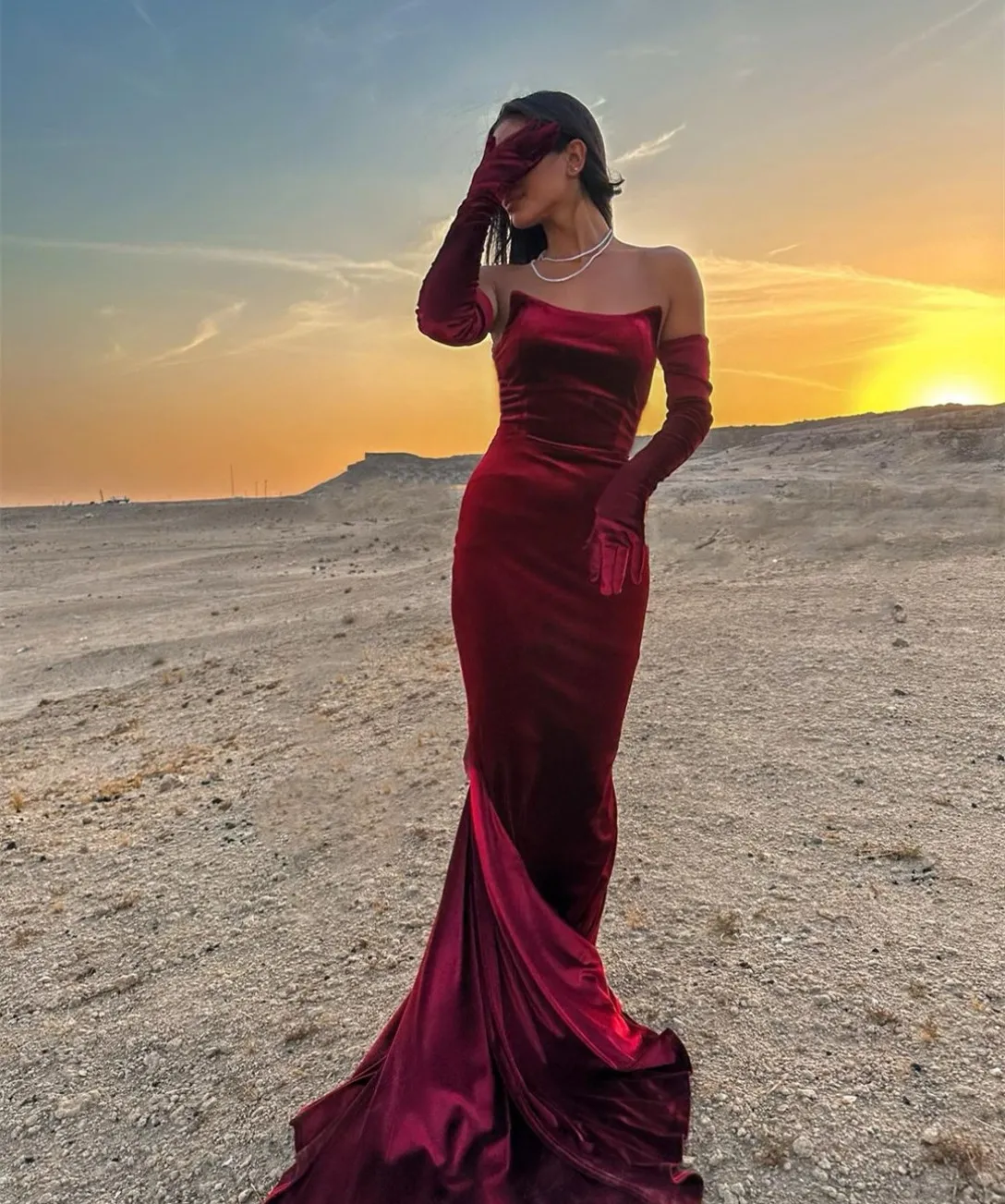 Strapless Burgundy Velvet Trumpet Evening Dress with Zipper Back and Sweep Train from Dhgate Evening Dresses - price 71.61 Strapless Burgundy Velvet Trumpet Evening Dress with Zipper Back and Sweep Train from Dhgate Evening Dresses - price 71.61