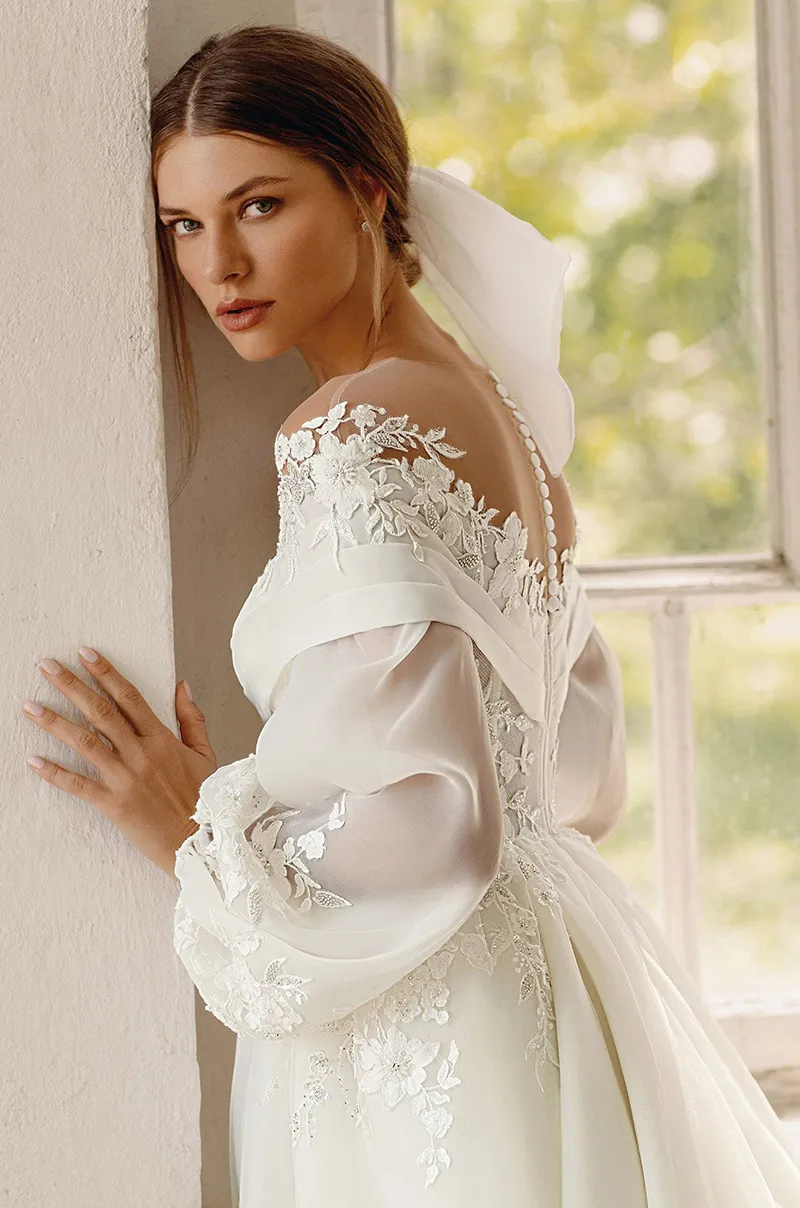Ivory Lace Applique A-Line wedding attendee dress... Ivory Lace Applique A-Line wedding attendee dress...