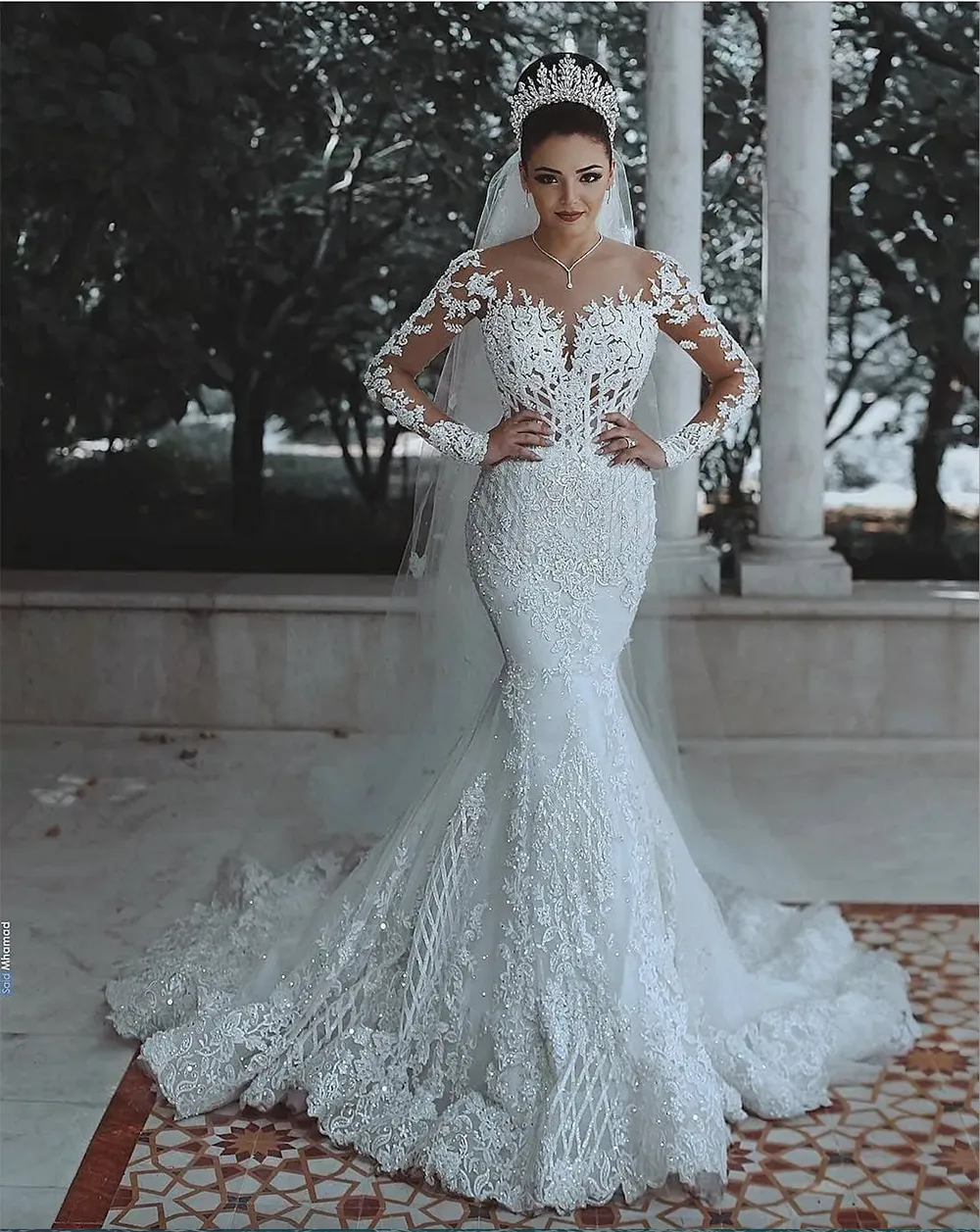 Vestidos De Novia De Sirena Con Cristales Blancos De Lujo De Dubai Cuello Transparente Mangas Largas Vestidos De Novia De Boda Con Faldas Desmontables Tren De 78 34 DHgate