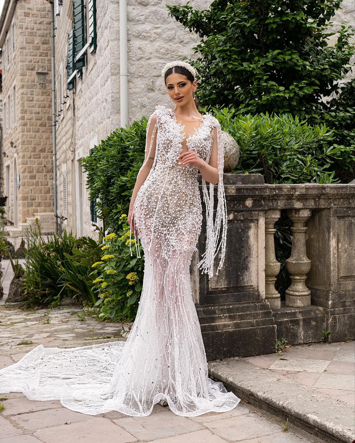Gorgeous Mermaid Wedding Dresses V Neck Illusion... From Huifangzou,  $428.74 | DHgate.Com