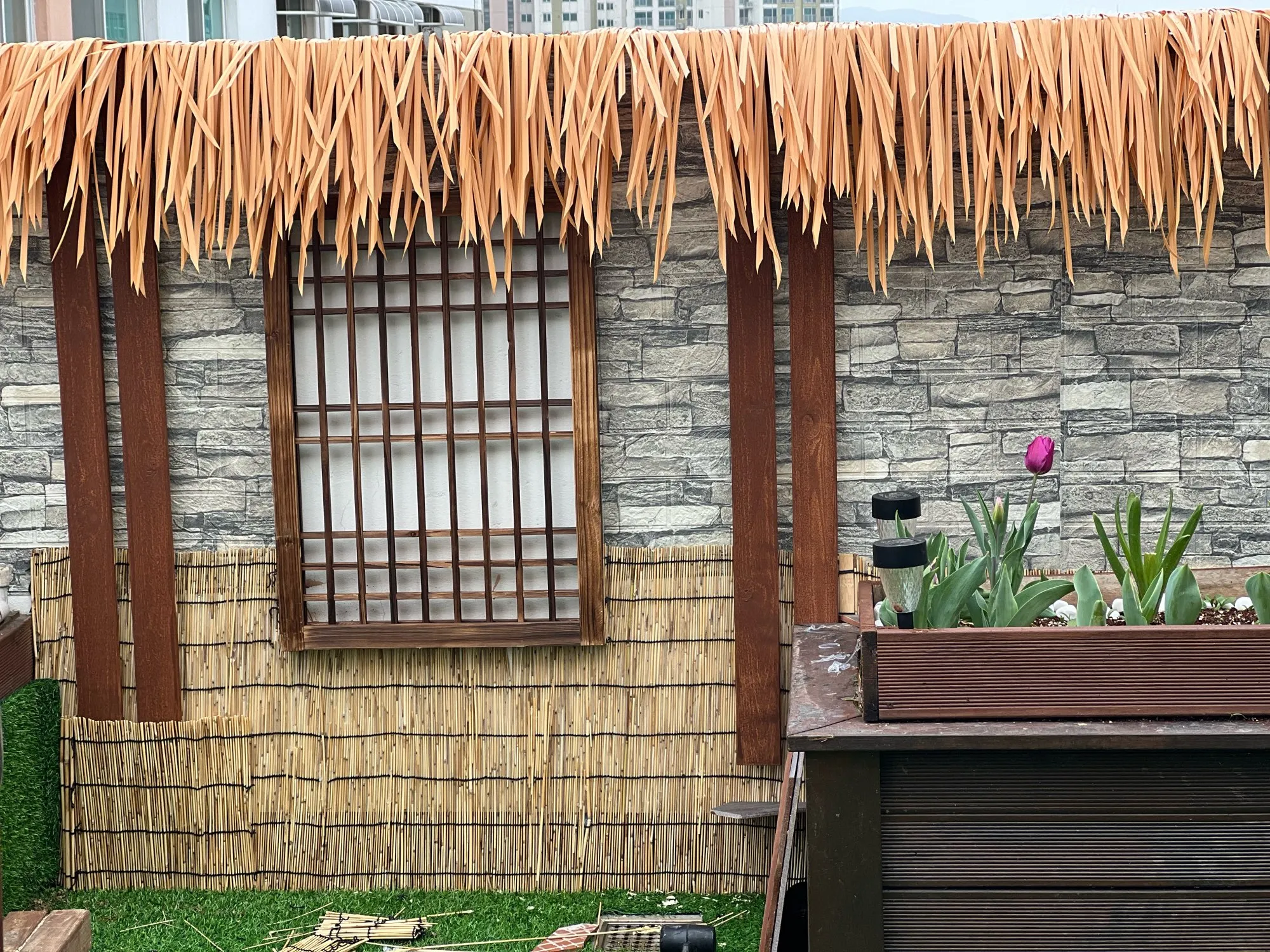 Toit en paille mexicaine de 10M | Toit de paille artificiel en plastique,  chaume simulé fausse herbe jardin Patio couvre faux toit Tiki de plante