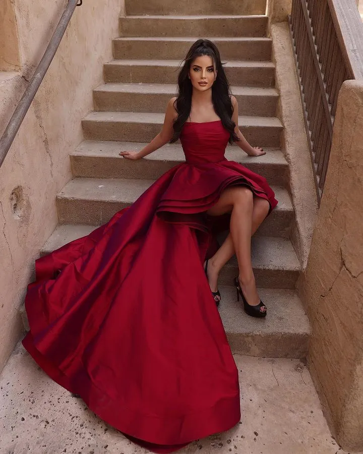 Elegante Vermelho Uma Linha Vestidos De Baile Para Mulheres Sem