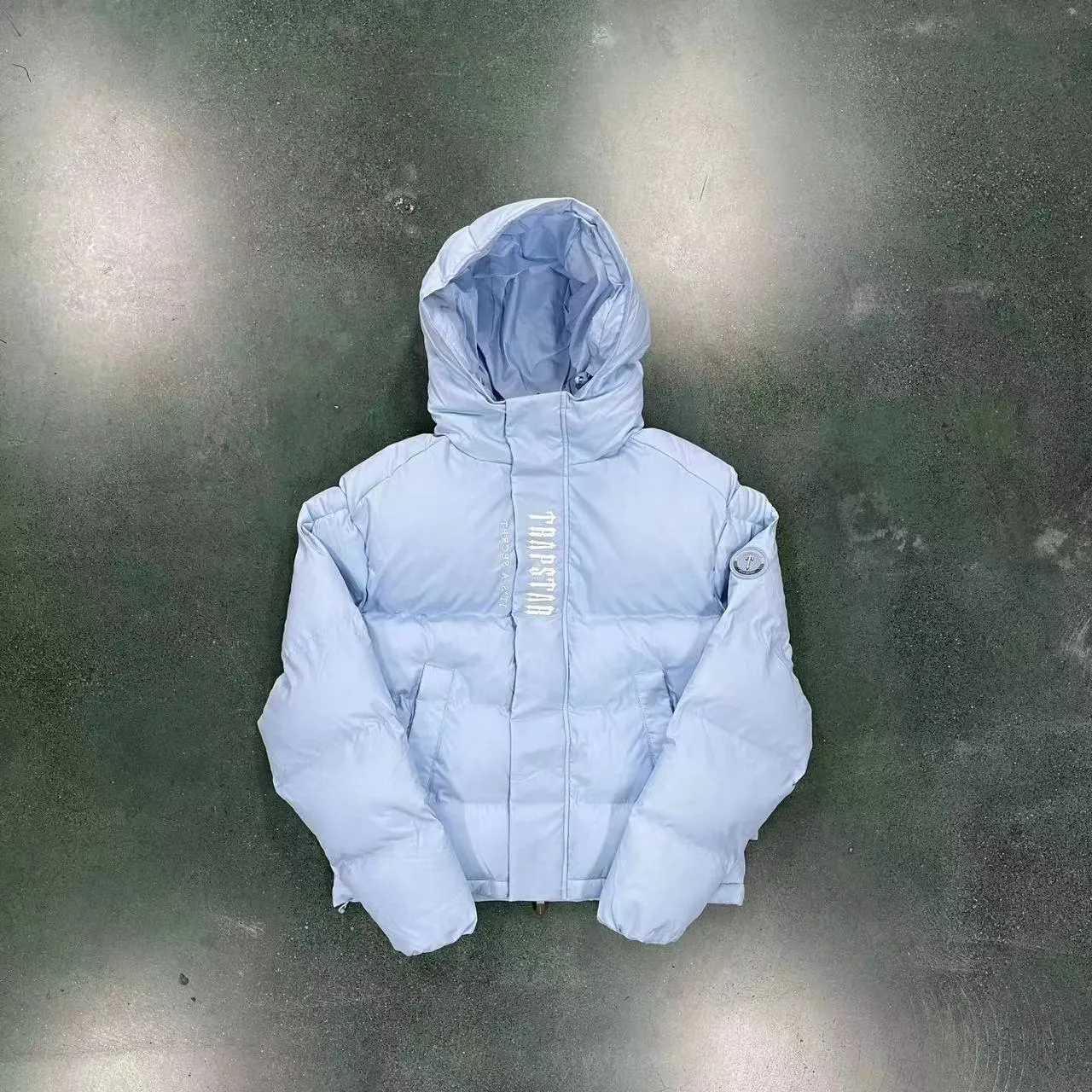 trapstar テカテカダウン Mサイズ s-l1200.jpg