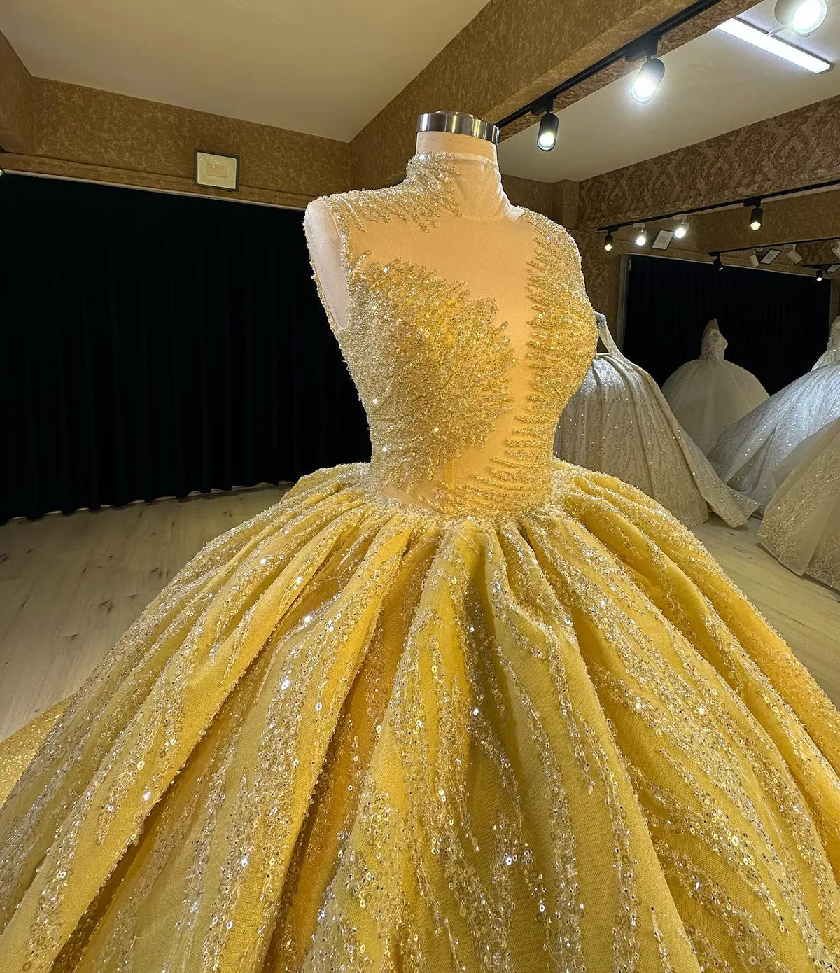 Gorgeous Ball Gown Wedding Dresses Deep Art Deco... From Huifangzou, $359.06 | DHgate.Com Gorgeous Ball Gown Wedding Dresses Deep Art Deco... From Huifangzou, $359.06 | DHgate.Com