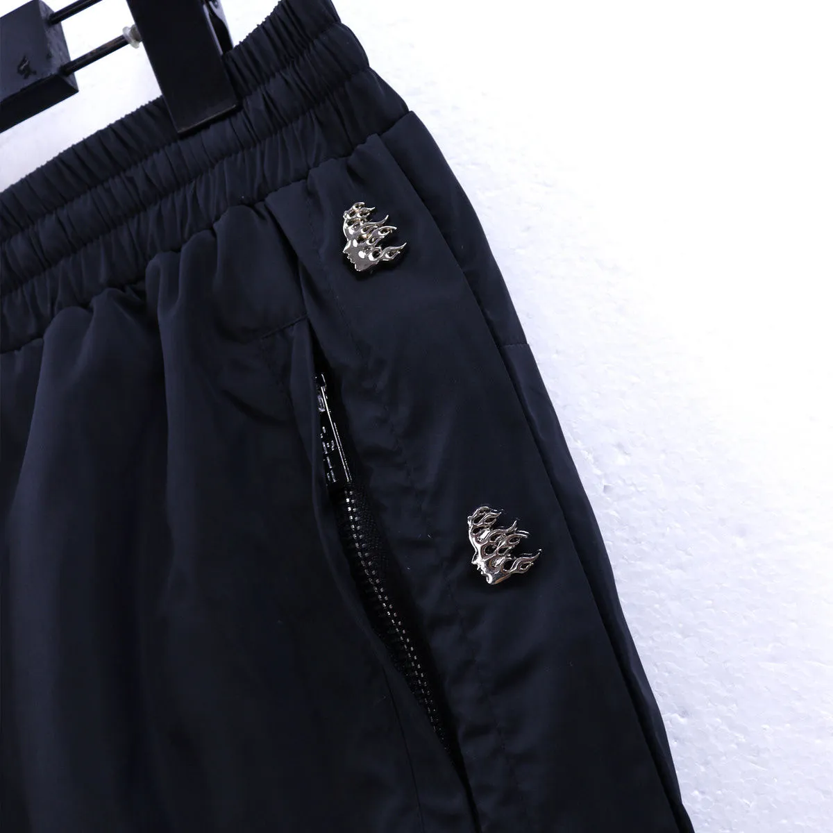 DHgate.com:Waxed Nylon Wide-Leg Casual Sweatpants for Men DHgate.com:Waxed Nylon Wide-Leg Casual Sweatpants for Men