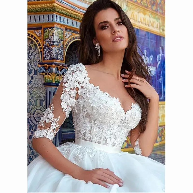 Elegant Tulle Bateau Neckline Mermaid Wedding Dresses With Beaded Lace Appliques Elegant Tulle Bateau Neckline Mermaid Wedding Dresses With Beaded Lace Appliques