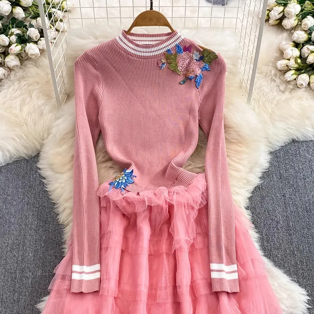 Basic Casual Dresses Temperament Pink Knitted Patchwork Mesh Cake Dress Autumn Women O Neck Embroidery Flowers Ruffles Fake Two Piece Midi Vestidos 2024