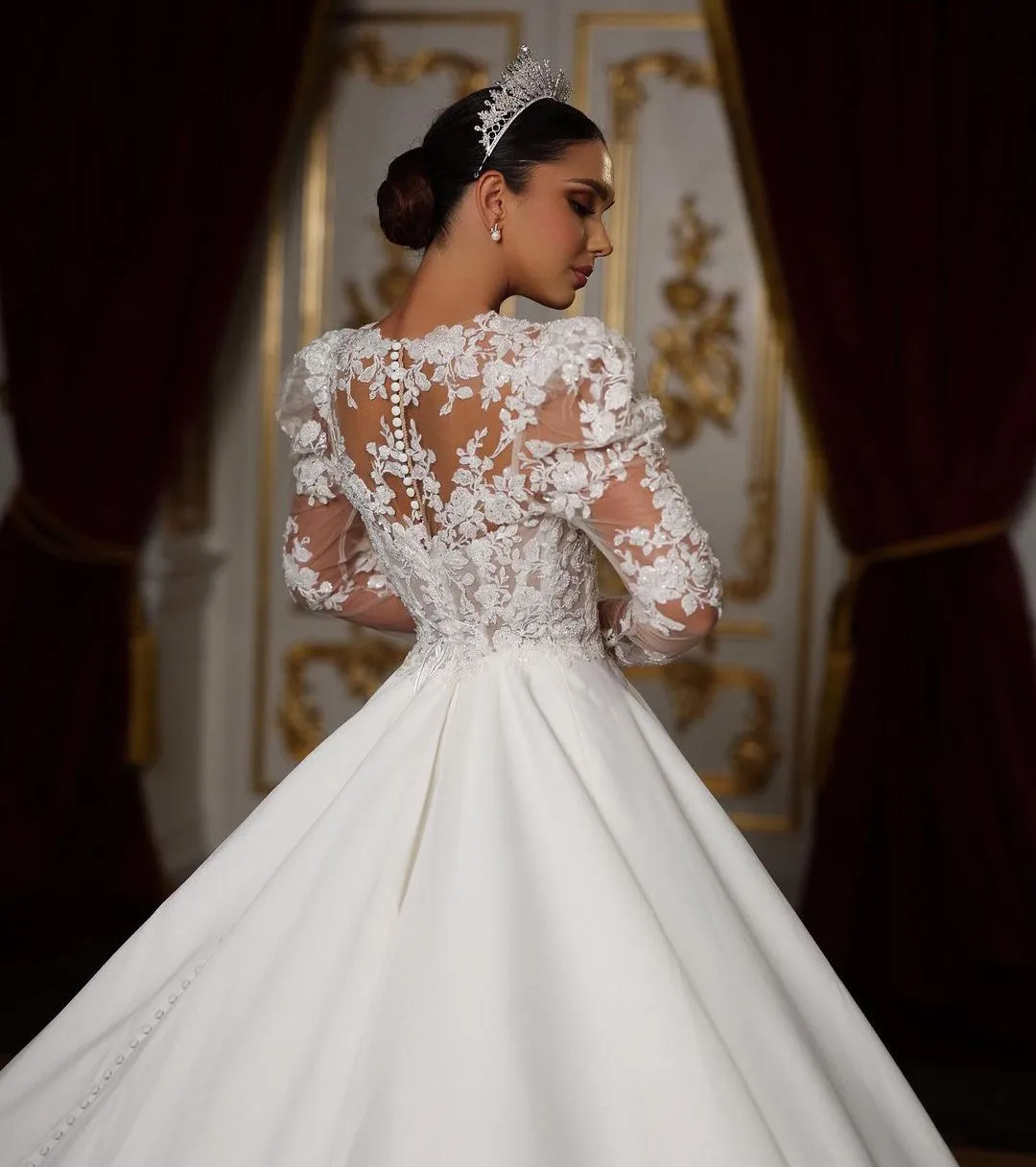 Elegant Ball Gown Wedding Dresses Long Sleeves V Neck Sequins Appliques ...