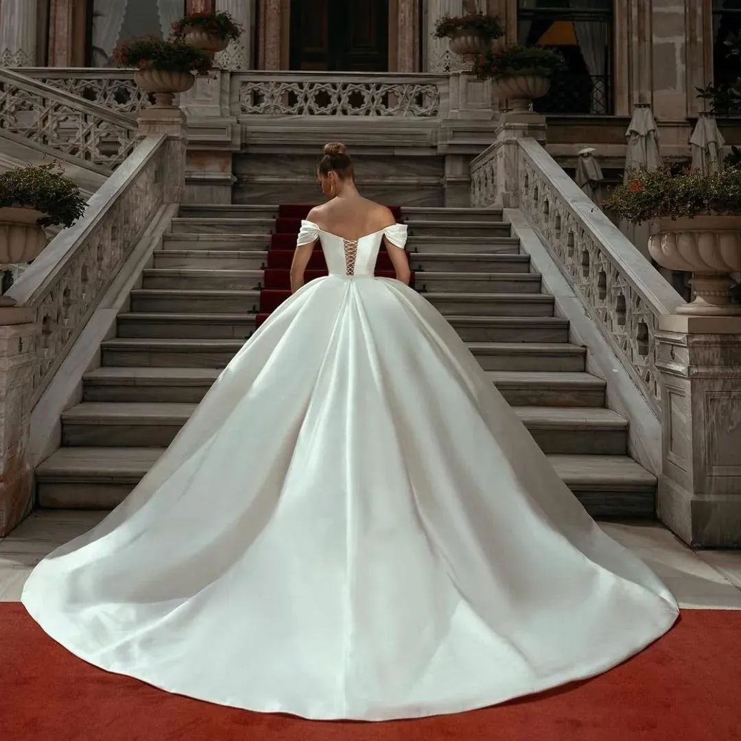 Robe de mariée avec lacet au dos hotsell