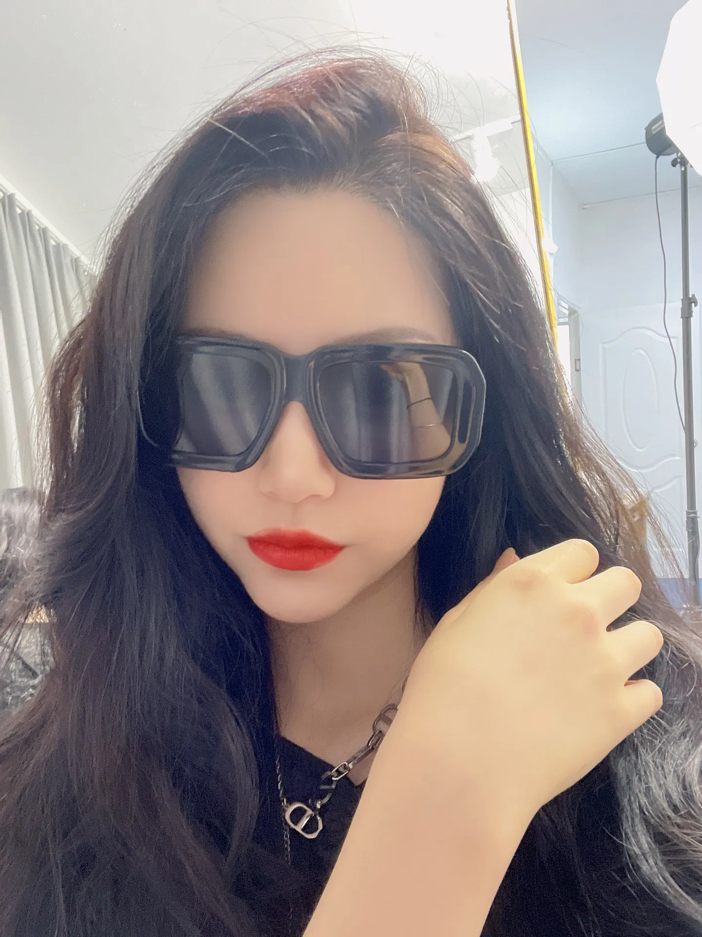 Black sunglasses for women high quality Lw 40080 Designer Sunglasses men famous fashionable Classic retro luxury brand eyeglass fashion designer sunglasses