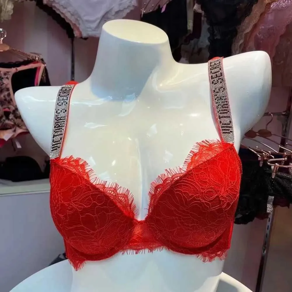 Victoria's Secret - 36C Victorias Secret Push Up Bra on Designer