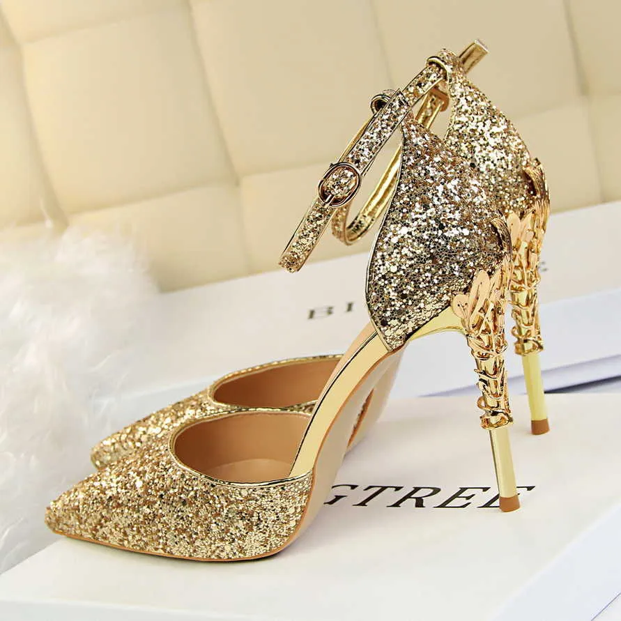 Buy Rocia Women Rose Gold Toned & Beige Shimmery Heels - Heels for Women  1455096 | Myntra