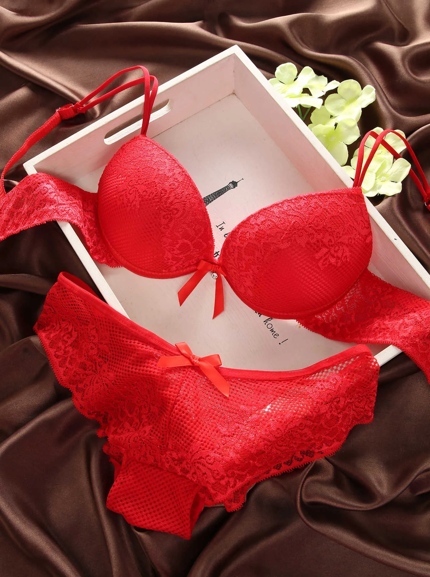 New Women Cute Sexy Underwear Satin Lace Embroidery Bra Sets With