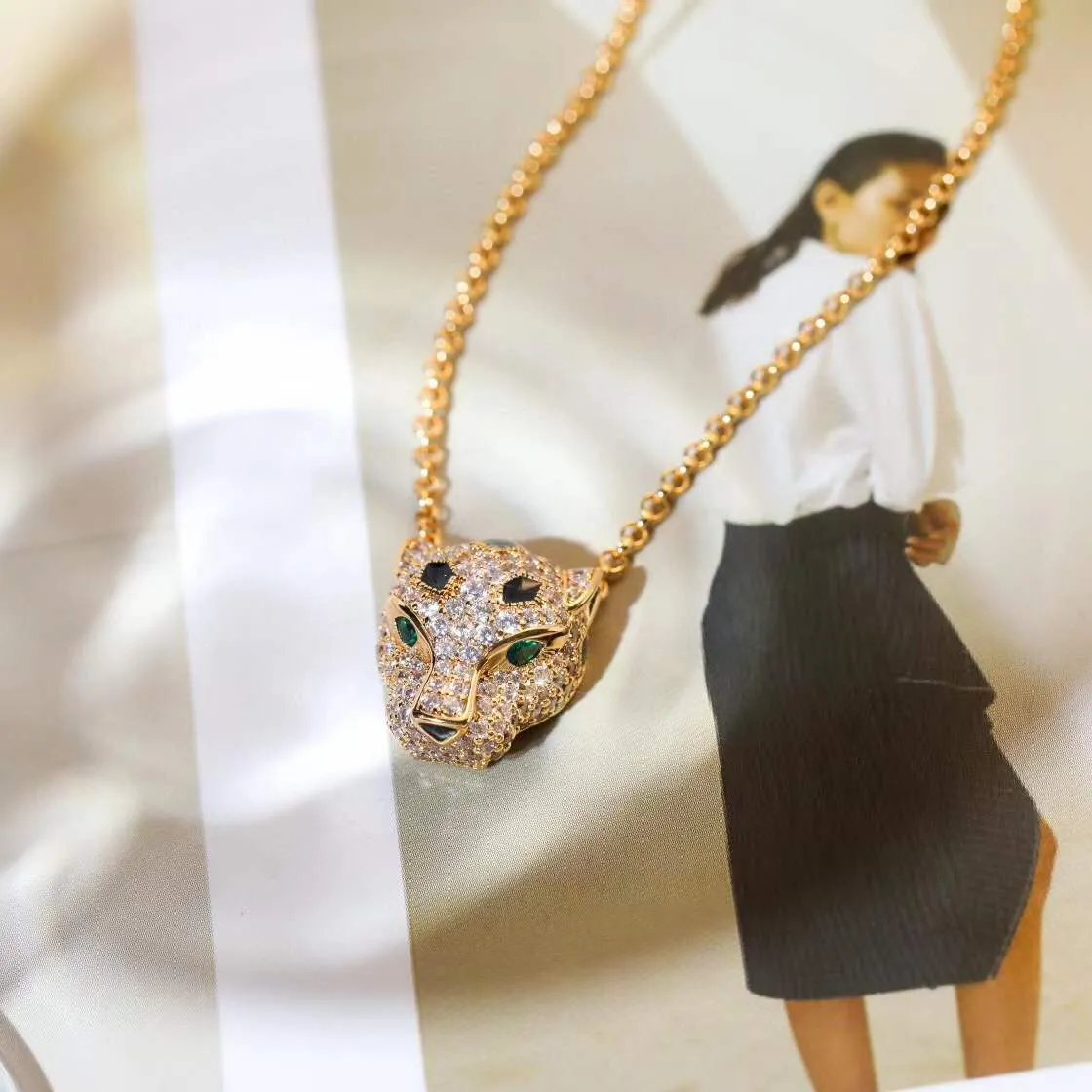Cartier panther deals head necklace