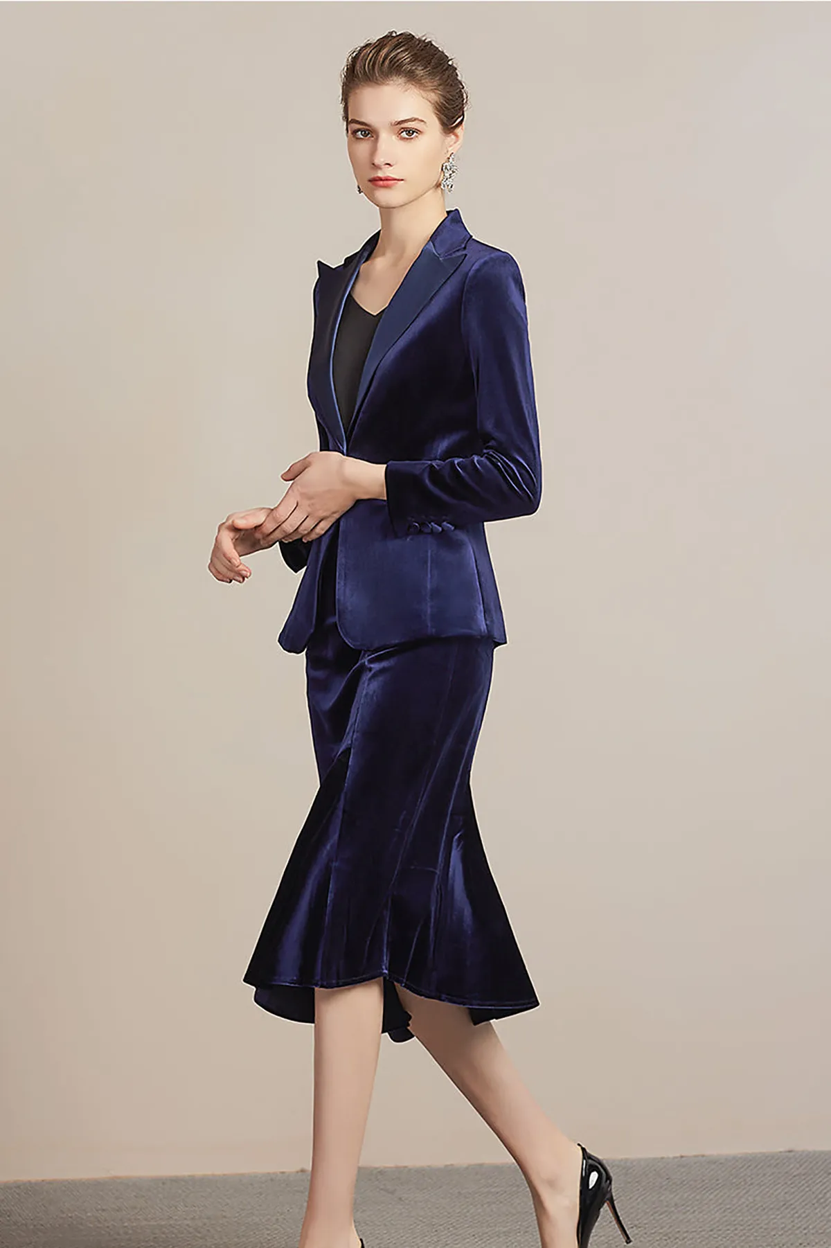 Velvet clearance skirt suit