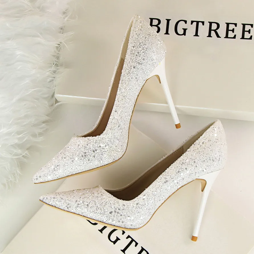 Sparkly White Wedding Shoes 2018 Pearl Rhinestone Ankle Strap 6 cm Stiletto  Heels Pointed Toe Wedding